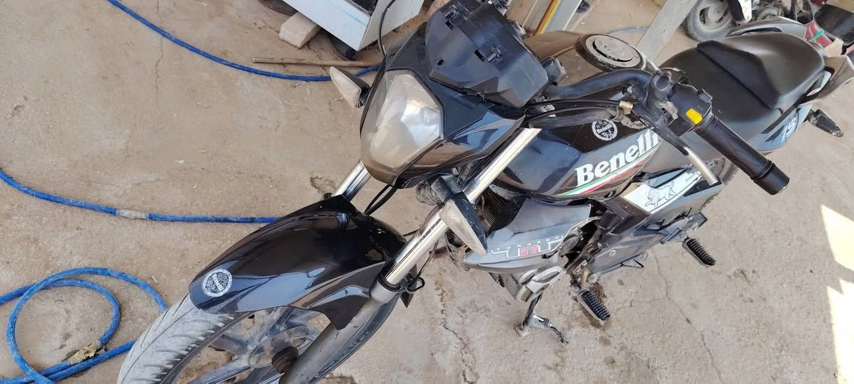 بنلي كلك مكفوله من السرقه اوراقه ضاعن مني مكينه محور دايون دراجه مكفوله كهربائيات كله شغاله كيجات شغاله عوزه فقط اشاير ورة انكسرن للبيع أو للمراوس مكاني كربلاء اتصل ***********
