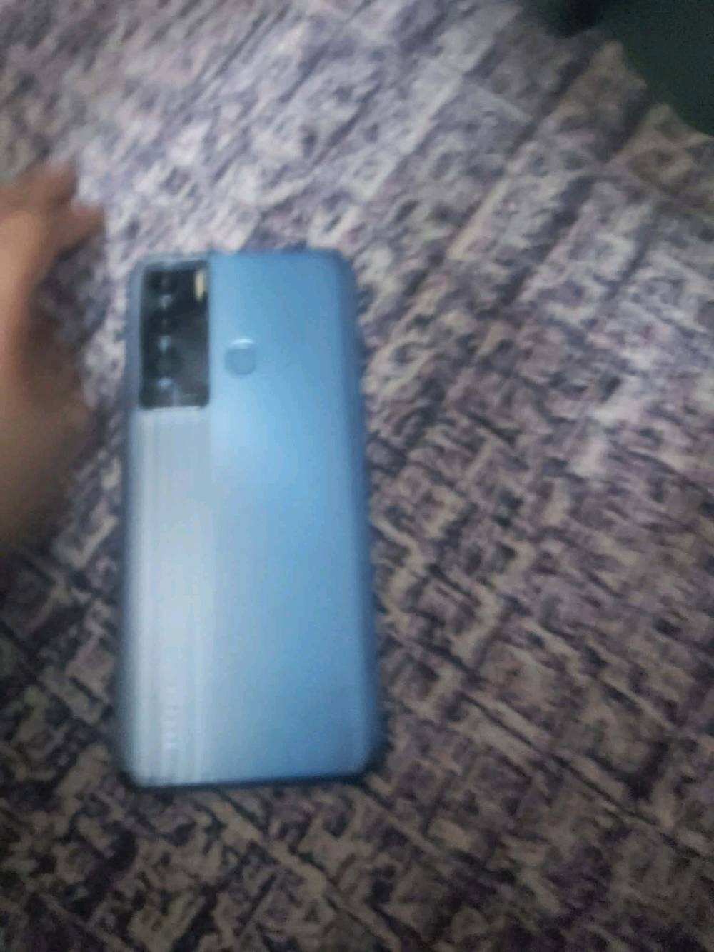 موبايل تكنو بوف ذاكره 64 شاشه 720 × 1640 معالج m8 طرازTECNO LE6h اصدار ANdroid11 العنوان البلديات شارع مصرف شارع اسواق سيف و موبايل بي مجال للتفاوض