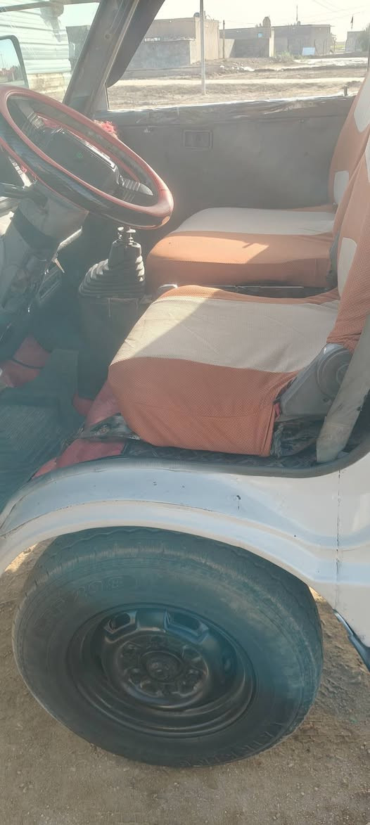 كية للبيع موديل1995 قمارة وربع  شاصي مكفولا.  كهربائيات شغالة سيارة حلوة ومال جناي نكرة سلف .  تخم تاير جديد صدر جديد سنويه مجدده الى 2029 السعر خاص  رقم 0780334883


**إذا كنت صاحب هذا الإعلان وتريد حذفه لأي سبب، رجاءا أرسل رسالة إلى الدعم الفني**