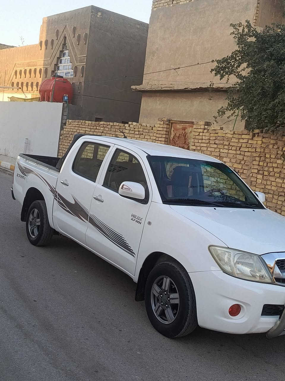 سلام عليكم بـيك اب هايلوكس موديـل 2011كويتي شاصي 19
سياره جديده بمعنه الكلمه مكفٕوله من ضربه والفتح وتبديـل 
محرك ما مفتوح حداديه بل كارتون تخم تاير جديد رقم قادسيـه
انكلـيزي شراي يتصل مكـلف بلنـشر. رقم الهاتف (***********)
