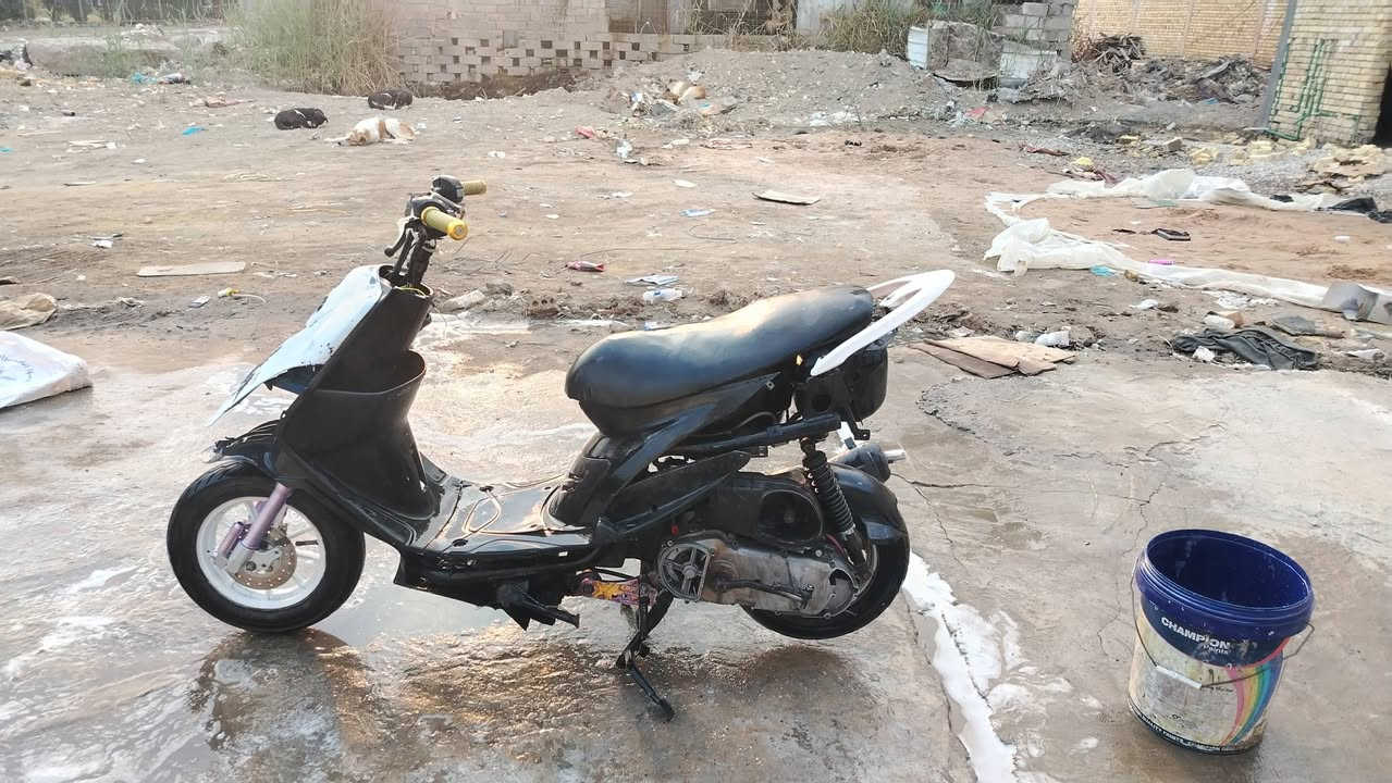 سلام عليكم ماكس للبيع الدراجه بيه هواي تزويد او توني زوددتها ٥٥ الدراجه توني معمرها ضفيره جديده او تواير جدد او لايت عدسه او صدر رياضي او صدر امامي رياضي او صالنصه رياضي او كابريتر جديد الدراجه كامله المكان ناصريه مركز *********** السعر ٤٥٠ او بيها مجال
