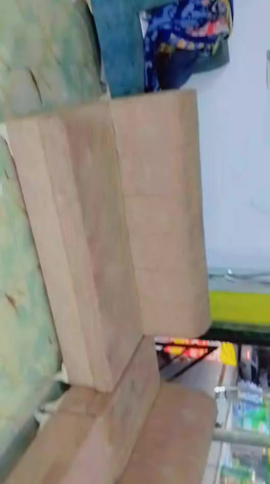 تخم قنفات 17 ام نفرين 2 ام 3 نفرات  مكان كربلاء الحر السعر 450 وبيهن مجال ***********
