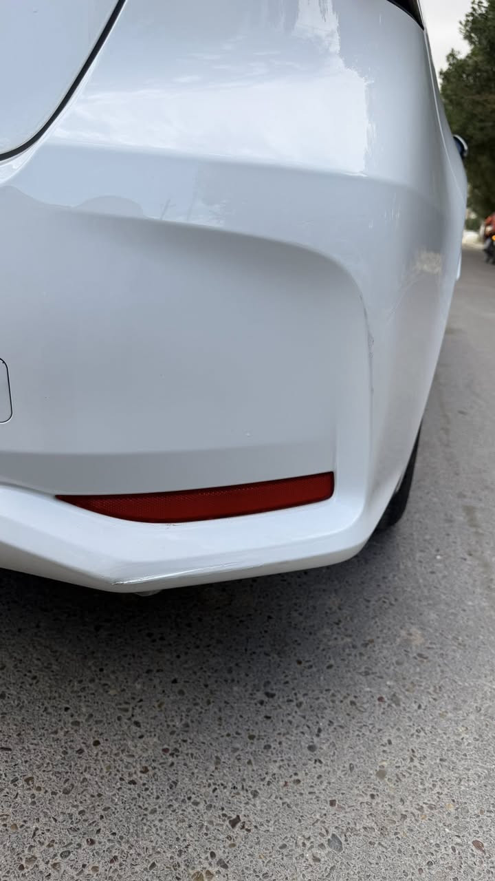 � للبيع كورلا2024 وارد الصين 🚗
▫️ اللون: أبيض

▫️ داخل: جلد اسود 

▫️ كير: أوتوماتيك

▫️ العداد: 9600 كيلو

▫️ الحالة: نظيفة جداً

✨ المواصفات:

 • شاشة

 • كاميرا خلفية

 • تحديد مسار

 • بلوتوث + USB

 • مثبت سرعة

 • دخول ذكي

 • مرايا كهرباء

 • تكييف قوي

 • إيربگ

🔥 المميزات:

 • السيارة ما تحتاج شي

 • مشيها ناعم

 • اقتصادية بالبنزين

 • فحص بأي مكان

💰 السعر: (152 ورقة)

📍 الموقع: (السيدية)

📞 للتواصل: (***********
