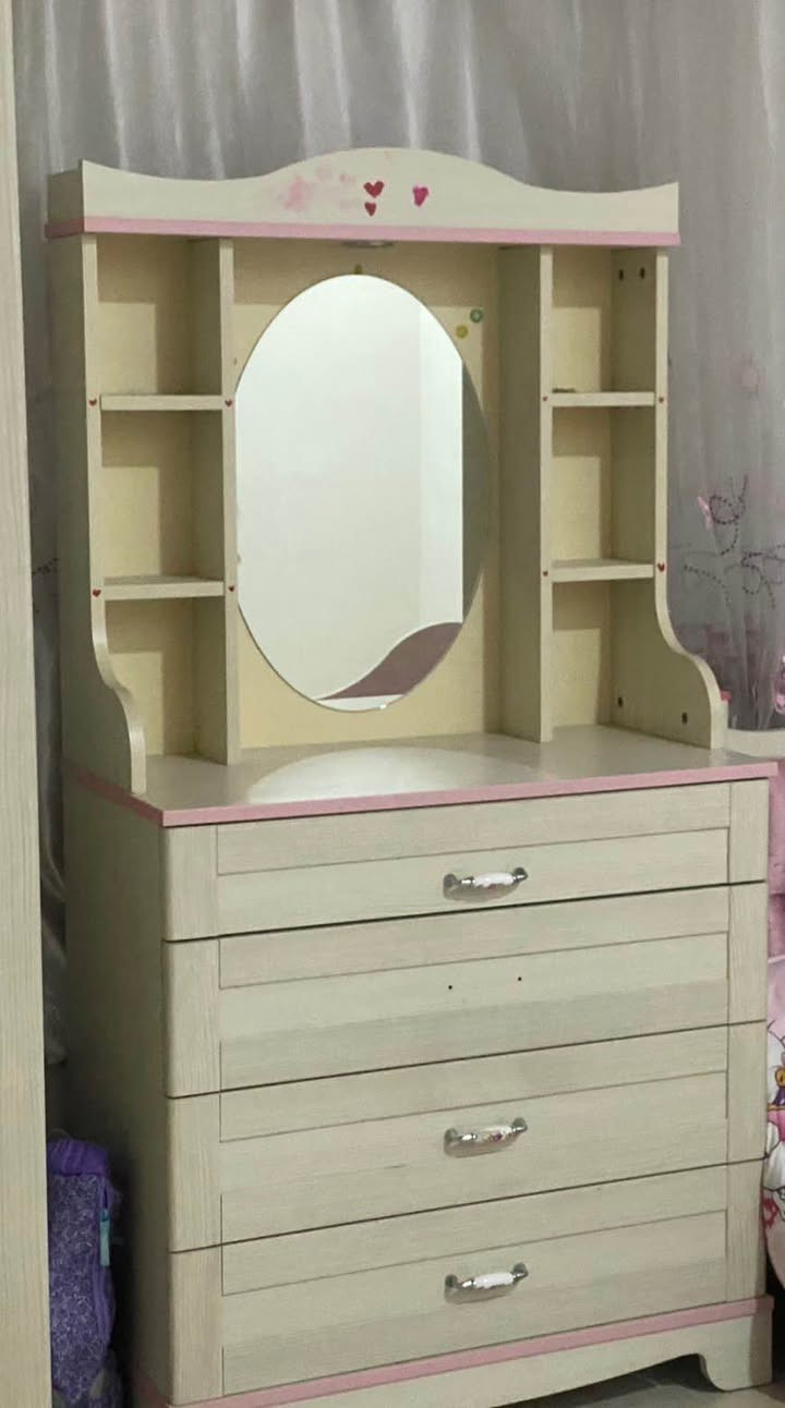 سیسەمی یەک نەفەری 
٤ پارچەی لەگەلە
سیسەمەکە
میستەوالێتێک
جامخانەیەکی بچوک
جامخانەیەکی گەورە
ناونیشان:کرکوک
رقم:***********
٢٠٠هەزار و مجال كركوك, العراق
