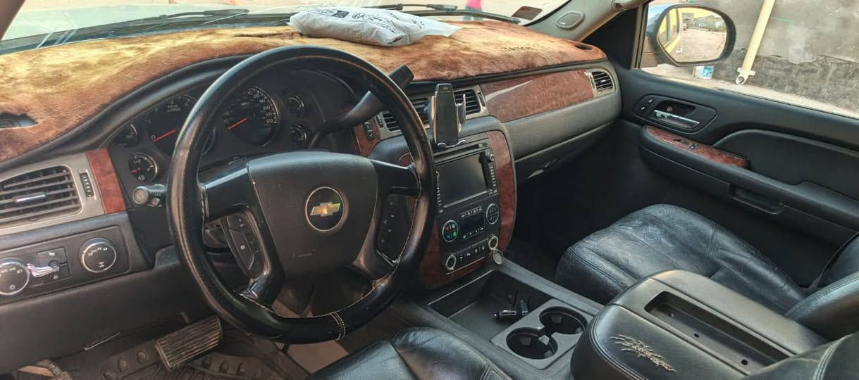 ادوات ادوات العنوان البصره شط العرب 
التواصل ***********
تاهو فول مواصفات LTZ كصه وحده قماره 
سوبربان محرك 8V
كير ومكينه خير من الله 
حداديه 80 بالميه 
كشنات كهرباء 
تبريد فول للاخير 
فتحه وتخم تاير جديد 
سياره مرتبه
