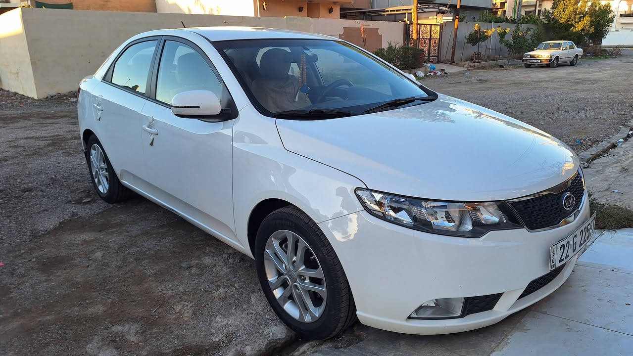 للبيع موديل ١٢ كيا
سيارة كلين ماشيه ٤٠ كيلو متر 
السعر 135 بي مجال  
***********
