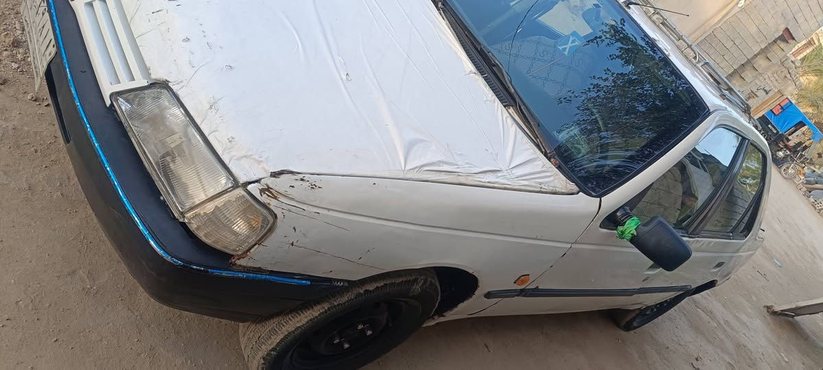 سياره بيجو نظيفه مكينه جديده 2009 سياره مداور ما عليها غرامه السعر 16 ورقه سياره مناسبه بيع مستعجل *********** مكان السياره بالنجف
