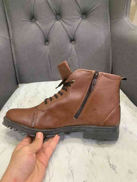 سلام عليكم بوتات تصفيه محل تصفيه كوالتي عالي شرط الجلد الاصلي جمله عددهن 37 سعر التك ب5 آلاف والله خساره واتحداك اطلع هيج سعر بالسوك كله واذا تريد مفرد السعر يختلف ***********
