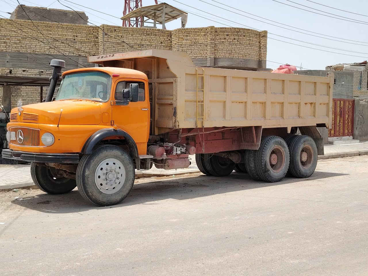 سلام عليكم اقجم سكس قلاب للبيع موديل ٧٩ طويل ابلاد محرك جديد  كير 110 مكفول قماره مشغوله شغل جديد  مجموعه مان بولبرن جبير مكفوله فريندكسن 81  رقم ذي قار الماني تحويل مباشر تخم تاير جديد شاصي غير مكفول
السعر ٣٠ مليون  وبيه مجال
مكان السياره السماوه 
***********
