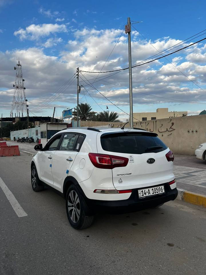 للبيع كيا سبورتج خليجي فول مواصفات بنوراما بصمة رقم بصرة انكليزي حرة تحويل بيها تبديل باب ورشات بسيطة بالخليج محرك 2000 دوش السيارة جاهزة من كلشي كير محرك تبريد حدادية مابيها اي نقص السعر 126 وبيها مجال مكاني الناصرية الاتصال على الرقم/*********** ناصرية, ذي قار
