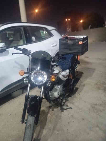 سلام عليكم  بوكسر مديل ٢٢ دراجه مجفته تجفيت جديد وكاله 
دراجه كهربائيات كله شغله دراجه مال شغل بيه ضربات بل تانكي اوراق كامله سبع اوراق بوجهك ترقم السعر مليون و150
العنوان تقاطع درويش حي العلام 
***********
