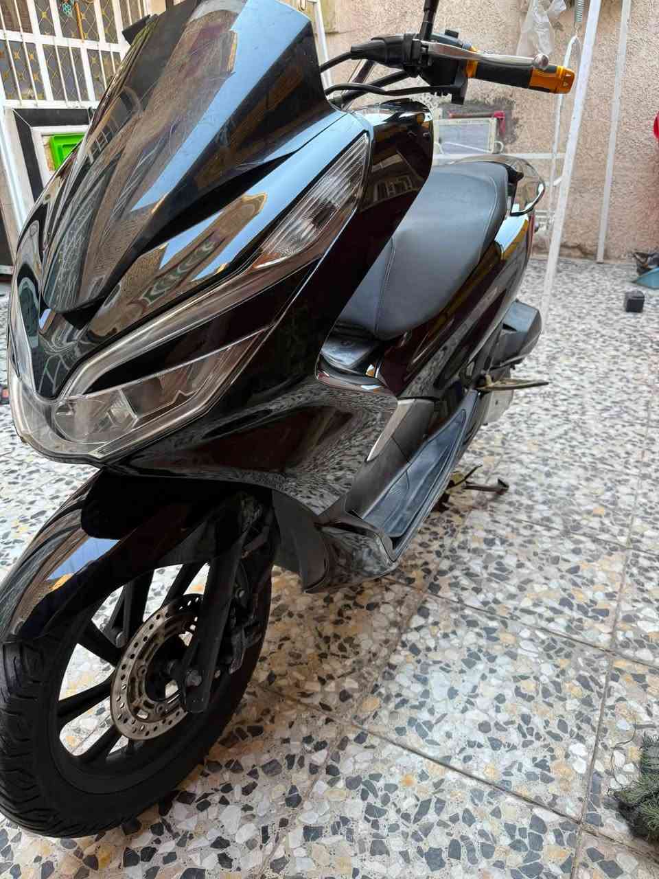 سلام عليكم دراجه pcx جيل ٣ كفاله عامه
للبيع سعر ٢٢٥٠
دراجه رمبه مجال حق جيه 
مكاني مدينه صدر 
رقم ***********
