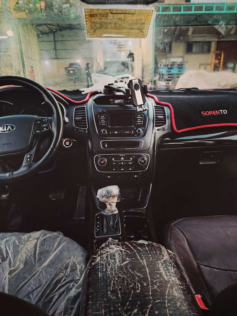 سلام وعليكم اخوان كيه سورنتو 2015 كويتيه اعله فئه فول مواصفات فول تحكمات ماشيه ٩٧سعر السياره ٢١٣وبيهه مجال شي بصيط ***********
