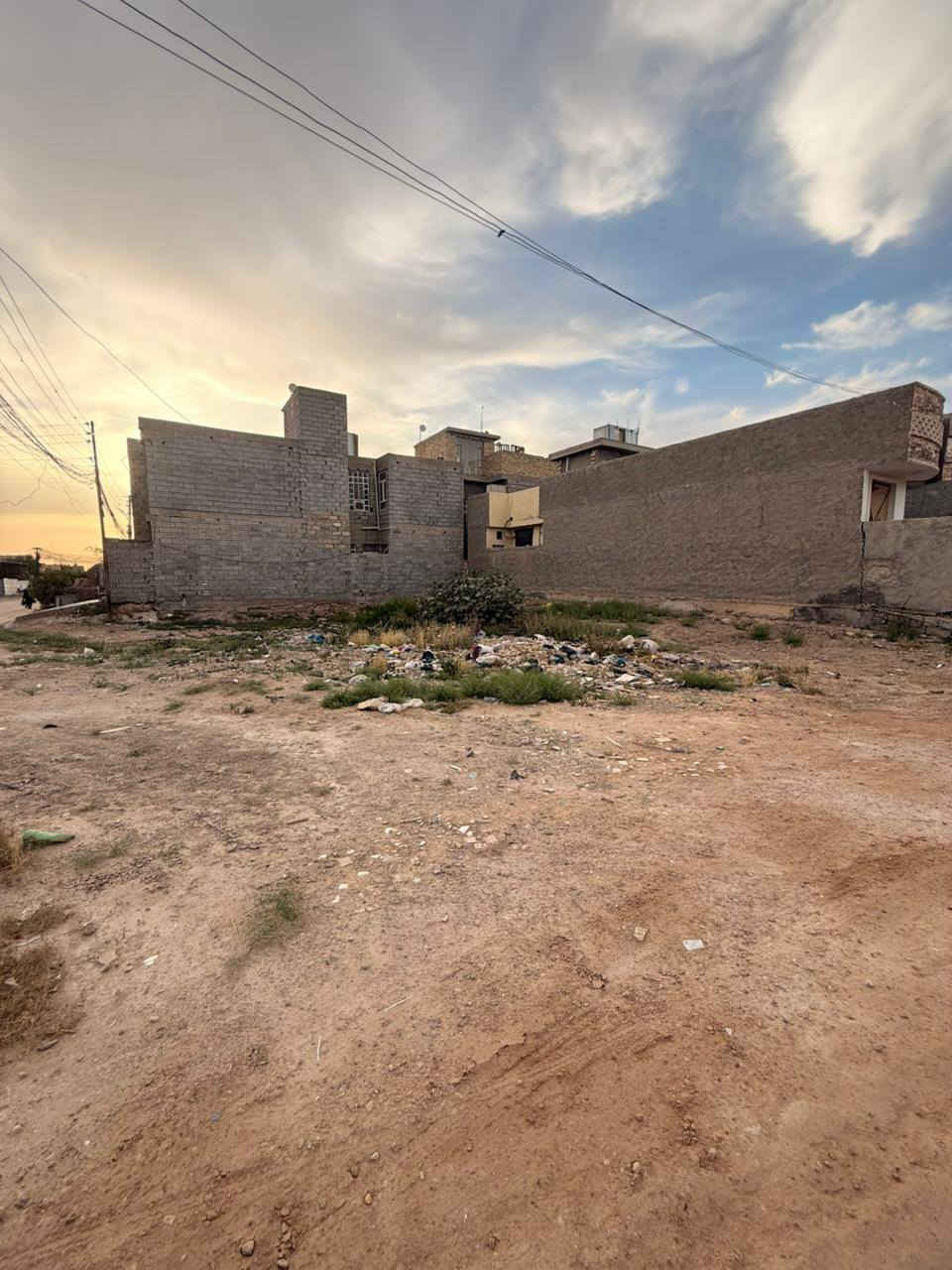 قطعة أرض لبيع في الصقلاوية شهداء الثانية قرب جامع عبدالله الكيلاني المساحة 150متر بيها سند طابو صرف تحويل ثاني يوم الهاتف***********
