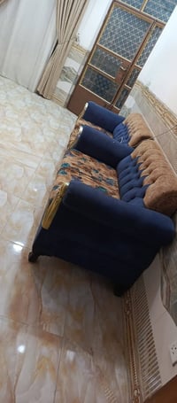 كنب • ١٠ مقاعد • للبيع