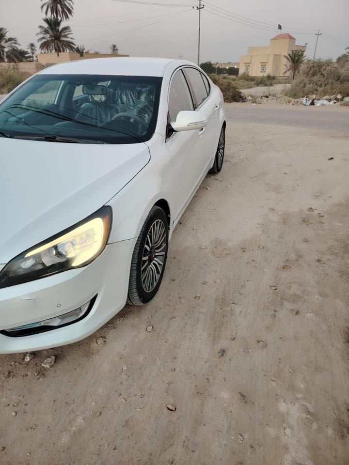 كاتنزا 2012 فووول مواصفات عده الفتحه ادوات كصه جنطه سياره جاهزه مجهزه من كلشي ما عايزه برغي سياره كارتون كير ومكينه وحداديه تخم تاير جديد رقم وسنويه طبق الاصل وين ما تريد تروح بيه روح من زاخو للبصره شرط متعوب على السياره من نضافه ومن رقم وسنويه 
السعر 65 ورقه وبيه مجال قليل حك الجيه 
*********** اتصال او واتساب
