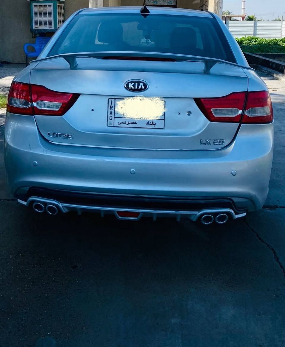 كيا لوتز 2010 للبيع وارد كوري محرك 2000 رقم بغداد. بأسمي كير محرك كله مكفول صدر السياره جديد باتري جديد تخم تاير جديد مواصفاتها حساسات خلفيه ، مري شفط ،اشاير بالمرايات الجانبية ، كاميره خلفيه ، تحكم ستيرن ، تدفئة كشنات ، وبيها تبريد ثلج وتدفئة ، لايت ناصي لون ثلجي وعالي زنون اربعه دسك محرك جديد 
 مصبوغه حزام 
مكاني بغداد التاجي السعر 95 وبيها مجال بسيط
الرقم ***********
