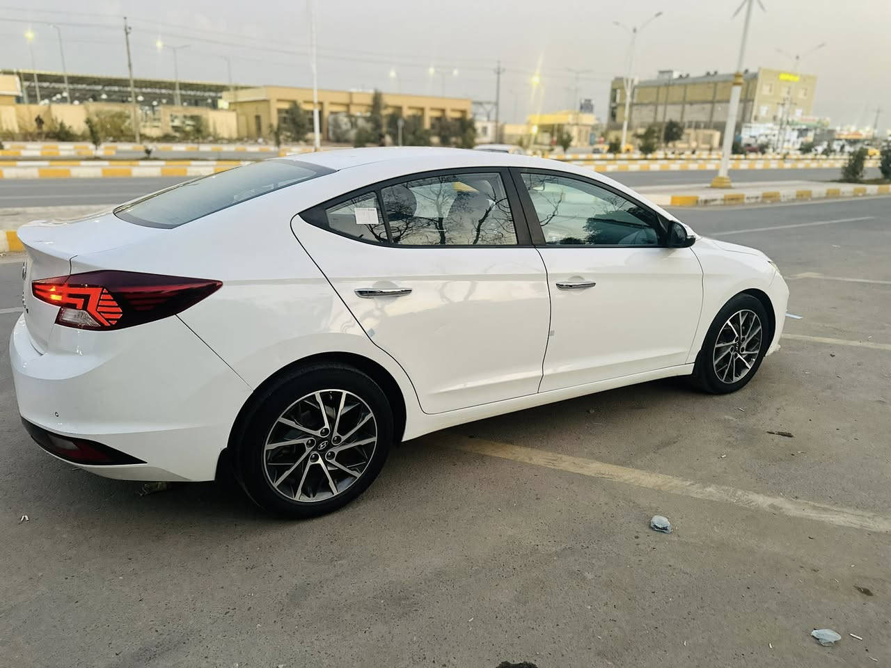 النترا خليجي 2020
🔺نوع السيارة: النترا خليجي 2020

🔺 الرقم : ذي قار  الدولي تحويل مباشر سنويتها لل2031

🔺كفالة عامة السيارة من التبديل والصبغ والبارد ✅✅✅✅

🔺المحرك: 2000 دوش كفالة من الفتح والتبخير  والكير هم كفالة من الفتح والتصليح كفالة عامة ✅

🔺 المسافات المقطوعة: 196km

🔺المواصفات: سيارة جاهزة ونظيفة جميع التفاصيل موجودة بالصور .

♦️السيارة بصمة وفتحة بالقمارة ❗️❗️

♦️تحكم ستيرن، مثبت سرعة، تبريد قطعتين❄️❄️

♦️مرايات شفط  كهربائية ومقبض الأبواب الأمامية بصمة  اضوية زنون💡💡

🔺صندوق السيارة يفتح تلقائي عند الاقتراب ⚠️✅

♦️كاميرة خلفية ، وحساسات اصطفاف خلفية  وامامية .

♦️منفذ USBوAUX، شاحن 12v ،180w

♦️4وضعيات قيادة DRIVE MODE

♦️ تخم تايرات جديد 

♦️ تبريد وتدفئة كفالة ✅✅

🔰السعر 165 وبيها مجال للشراي الحقيقي 

🔆مكان السيارة ناصرية مركز

📞للاستفسار الاتصال على الرقم *********** متوفر واتساب
