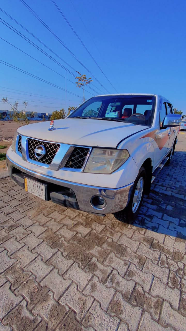 السلام عليكم 
نيفارا 2013 رقم نجف 
محرك وكير بلادي تبريد وتدفئة شغال حداديه وتخم تاير جديد 
السعر 107 مع مجال قليل 
*********** للاتصال والاستفسار
