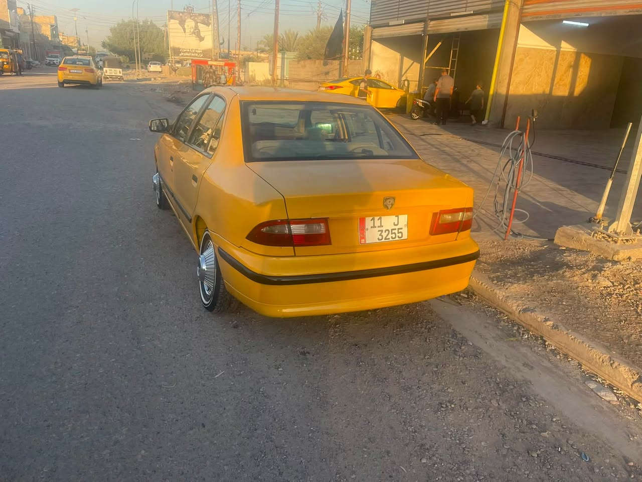 سلام عليكم سمند موديل ١٢ السياره جديده مابيها اينقص مكينه كير تبريد كله كفاله لا بيها تبديل ولا صبغ ما عده الاهلات الخلفيه ولباقي كله جديد رقم مميز السياره بغداد تخم تاير خط ابيض كبل للشارع مكان السياره بغداد الشعب ***********
