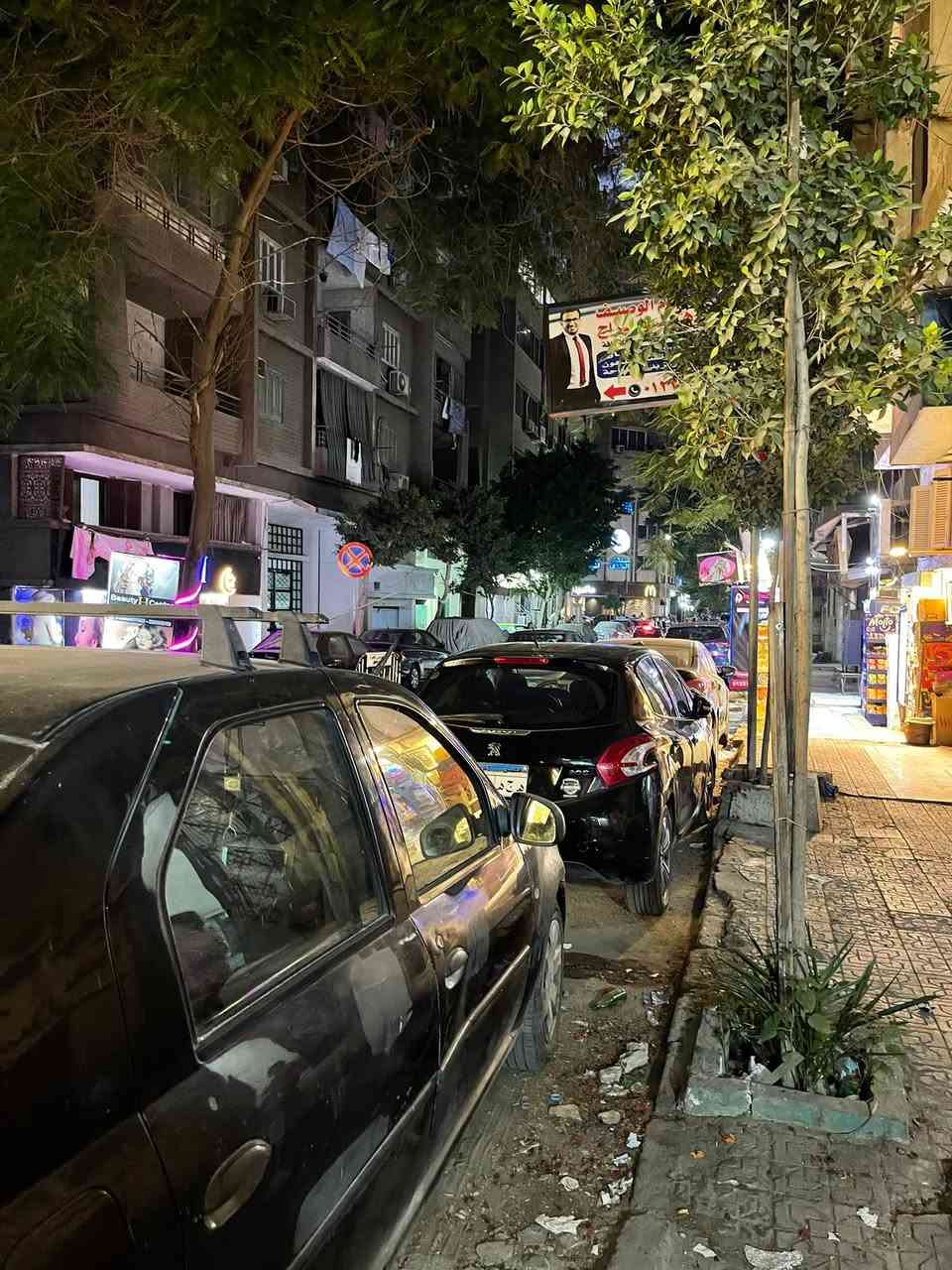 المحل ١٦ متر 
البيع من المالك 
بدون حصه في الارض 
المطلوب ٩٠٠.٠٠٠ قابل للتفاوض 
المحل بمنطقه منيل الروضه متفرع من الشارع الرئيسي 
وحاليا هو الدخله الوحيده للمنيل من القادم من الكورنيش المعادي او صلاح سالم 
اول الشارع بنك ال cip او ماكدونالز او قويدر او خير زمان
للاستفسار 01002040212


**إذا كنت صاحب هذا الإعلان وتريد حذفه لأي سبب، رجاءا أرسل رسالة إلى الدعم الفني**
