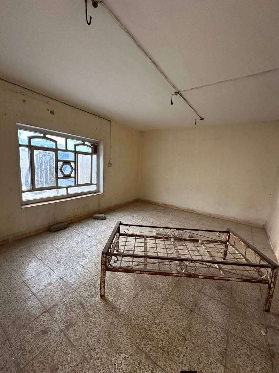 السلام عليكم مكتب عقارات الشمس  مقابيل المستشفى التركي !!!
                         بإدارة ((أحمد الگريطي))
                    
    ☎️***********
                        ☎️***********

🏠مشتمل للايجار مساحه ١٥٠م طابقين يحتوي على غرفتين وصاله وكليدور ومطبخ ومجمع صحيات وطارمه

⁦^⁠_⁠_⁠_⁠_⁠_⁠_⁠_⁠_⁠_⁠^⁩⁦(⁠◍⁠•⁠ᴗ⁠•⁠◍⁠)⁩⁦(⁠◍⁠•⁠ᴗ⁠•⁠◍⁠)⁩⁦^⁠_⁠_⁠_⁠_⁠_⁠_⁠_⁠_⁠_⁠^⁩

🌏الموقع حي المهندسين قرب استداره المهندسين ثاني بيت عن شارع 80

⁦^⁠_⁠_⁠_⁠_⁠_⁠_⁠_⁠_⁠_⁠^⁩⁦(⁠◍⁠•⁠ᴗ⁠•⁠◍⁠)⁩⁦(⁠◍⁠•⁠ᴗ⁠•⁠◍⁠)⁩⁦^⁠_⁠_⁠_⁠_⁠_⁠_⁠_⁠_⁠_⁠^⁩

💰💸قيمه الايجار 250
