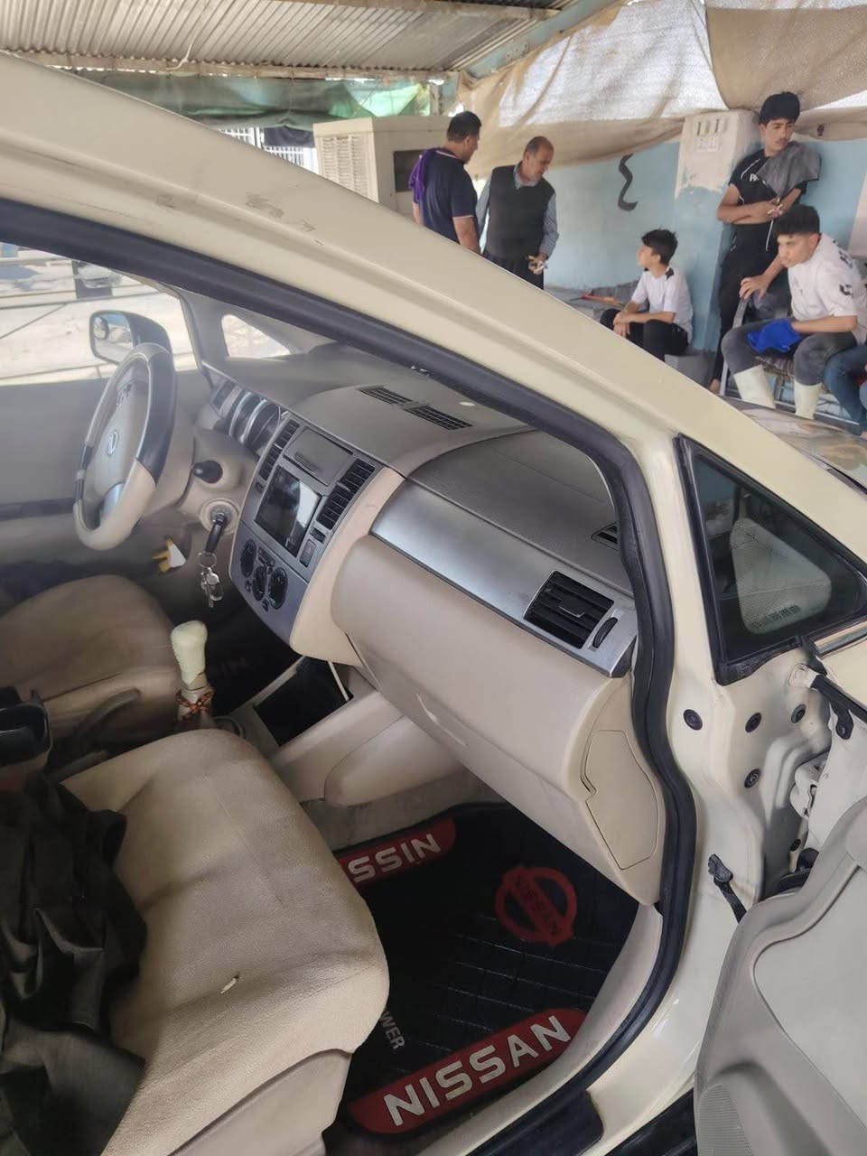 ماشااللە لە ماڵی هەموو لایەک
شتی دانسقەو تایبەت
نیسان تیدە تەکسی بۆ فرۆشتن 
مۆدێل 2012 بل پاکەت📦🧿
سفر شتی بیان و بڕ
گێر حادی
گێر مەکینە تەبرید تەقەو رەقەو داروو بەردی بەشەرت
سەیارەکە بەبێ لێدرانە چەکوش بە گیانیەوە نیە 
یەک بست لە بۆنیت ی سبوخە لەگەل یەک بست لەچاملخی دواوە لای سەکن بەبێ لێدران بەبێ ئیرباگ شوخت قۆپ قنج هەمووی بەشەرت  
سەیارەکە بەس ماشااللەی دەوێ هەمووی لەسەر دەقی شەریکە ماوەتەوە
دەحامی بۆ دەحامی بەشەرتە تازە سێرفز حام کراوەتەوە بورغی بۆ بورغی بەشەرت
مواسەفات شاشە ئایپاد سوکان ڤۆلیۆم تەبرید سارد و گەرم بەشەرت لەسەر سویج  گێچ سپۆرت چوار جام کارەبایی ئاوێنە کارەبا زۆر شتی تر…
سەیارەکە زۆر زۆر جوان خزمەت کراوە ماند و نەکراوە چوار تایەو ویلی لۆک لۆکی لەسەرە  تازە خستومەتە سەری
کارەبایاتی کامل بەشەرت
تازە پۆلیش و حەمام کراوە بەس ماشااللەی دەوێ
سەنەوی ژینگە رێگەو بان دارو بەردی نوێیە تاکو 2029
غەرامە 380 هەزاری لەسەرە دوای مەحامەلە وەری دەگریەوە
تەحویل بەناو کردن بەشەرت
سەیارەکە هەتا بڵێی بێ مەسروفە یەک دینار مەسروفی تێدانیە سەیارەکە هی ژێر خۆمە چەند ساڵە لای خۆمە هی مەحرەز و شت نیە 
ماڵەکەم بەبێ منەت دەفرۆشم لێی بێ منەتم
سحری 103 وەرەقەو محامەلە
بۆ زانیاری زیاتر پەیوەندی بەم ژمارەوە بکەن
*********** ڤایبەر - کۆرەک - وەتسئەپ
شوێن هەولێر أربيل, العراق
