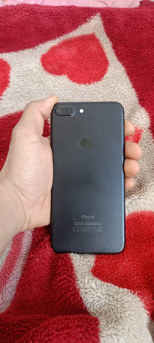 📱 للبيع iPhone 7 Plus – لون أسود
🔹 الذاكرة: 32GB
🔹 الحالة: جيد ونظيف
🔹 البطارية: مبدلة جديدة 99% 🔋
🔹 الشاشة بيها فطور خفيفة بس ما مأثرة على اللمس أو الاستخدام
🔹 الجهاز شغال تمام وكلشي بيه جيد
💰 السعر: 65 ألف دينار
✔️ قابل للتفاوض بالمعقول
📍 الموقع: بغداد – البلديات
📩 للتواصل خاص


**إذا كنت صاحب هذا الإعلان وتريد حذفه لأي سبب، رجاءا أرسل رسالة إلى الدعم الفني**