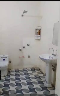 يا الله سلام عليكم بيت للبيع أو مراوس 250م بناء 150حديقه 100غرفتين ومط...