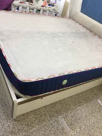 دوشك نفرين • ١٨٠×٢٠٠ • مستعمل زين