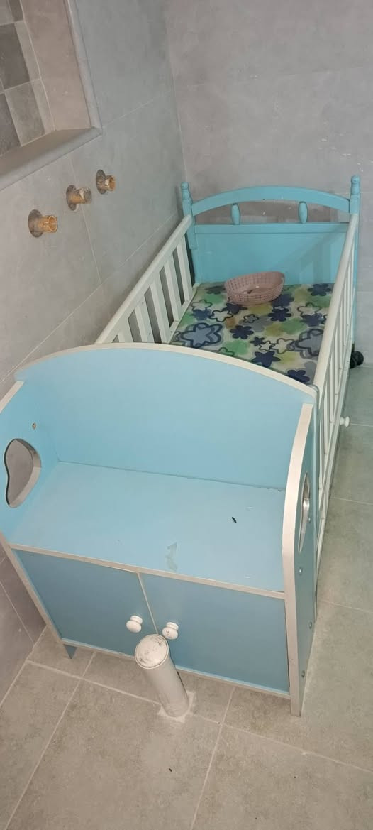 السلام عليكم
جربايه طفل للبيع 
معوزه بس جروخ ثنين كلشي مابيها نضيفه واستعمال سنه وحده 
السعر 40 
مكاني كوفه براكيه


**إذا كنت صاحب هذا الإعلان وتريد حذفه لأي سبب، رجاءا أرسل رسالة إلى الدعم الفني**