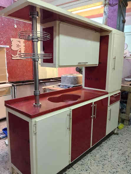 سلام عليكم كاونتر مترين مرمرمستعمل للبيع نظيف جدا كربلاء حي العسكري لعابد ومقابل  لسعر 275وبي مجال ***********او***********
