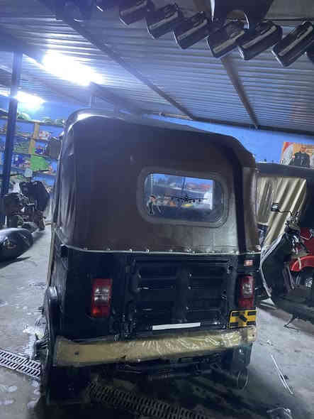 السلام عليكم اخوان تكتك 2017
للبيع تكتك نصبه تخبل وكامله بس يرادله ترتيبات بسيطه وكهربائيات يرادله شغل 

أوراق أوراق 

مكاني محموديه حي العسكري 

سعر 2300وبيه مجال شراي يتصل وبخدمته

***********
***********
