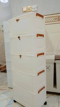 خزائن • ديكور منزلي • متوفر