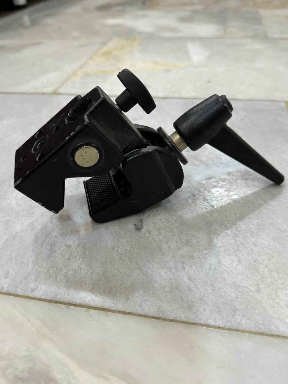 سلام عليكم شباب
وحش التصوير 😈 

للبيع فقط 🛑

كاميرا / insta360  One  RS

جديده استخدام قليل
بعدها بالكارتون ✅

+ رام  128 گـيـگـا " أصلي " ✅
+ حاملة كاميرا للدراجات 
+ عصا سيلفي ، 1 متر  ونص

السعر 650 الف 

مكاني … بغداد / البنوك بغداد, العراق


**إذا كنت صاحب هذا الإعلان وتريد حذفه لأي سبب، رجاءا أرسل رسالة إلى الدعم الفني**