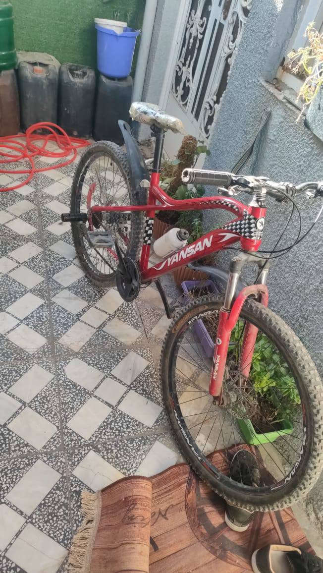 السلام عليكم بايسكل جبلي للبيع نضافة 90/100 مابي نقص حجم 26
بريكات
كير
دبلات 
السعر 65 وبي مجال مكاني بغداد الجديده 
رقم الهاتف.***********متواجد خاص واتساب
