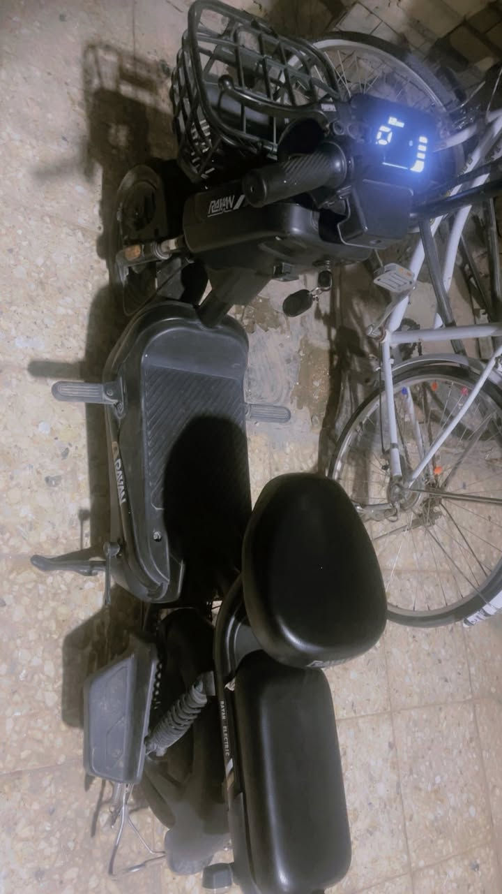 سلام عليكم عندي دراجه شحن لبيع قليل استعمال حجم ١٤ وياهه اربع بطاريات مكاني بغداد الغزاليه


**إذا كنت صاحب هذا الإعلان وتريد حذفه لأي سبب، رجاءا أرسل رسالة إلى الدعم الفني**