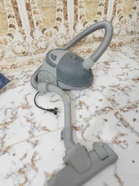 مكنسة كهربائية • تنظيف
