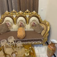 تخم ملكي زان نضافة 90     (15) مقعد  مكاني بغداد شعلة. 875  0770808182...