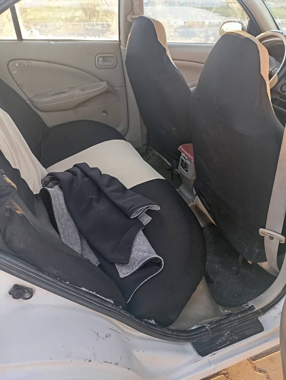 السلام عليكم من رخصه الادمن اني مكلف بنشر  للبيع سني ٢٠٠٨رقم بابل انكليزي بسم صاحبه نفسه تحويل مباشر  فول اوتوماتيك  محرك ١٨٠٠المرغوب تبريد تدفئه تخم تاير  سياره جاهزه من كلشي محزمه سعر٨٥ مكانه القائم ***********
