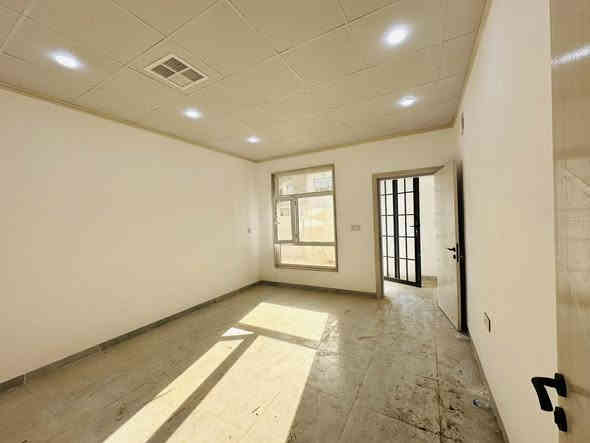 🔴 للأيجار بيت في حي الصديق قرب جامع الطيار مجمع انوار الحدباء السكني 
مساحة البيت 250 متر بناء حديث  يتكون من 6 غرف نوم مع استقبال مطبخ وطعام وهول وصحيات بلطابقين 
🛑بدل الايجار 800 ألف 
للاستفسار 
#مكتب_مملكة_الخير_للعقارات 

عنوان المكتب سايدين البحرين قرب قاعة الفخامة للاعراس 

***********

‭***********
