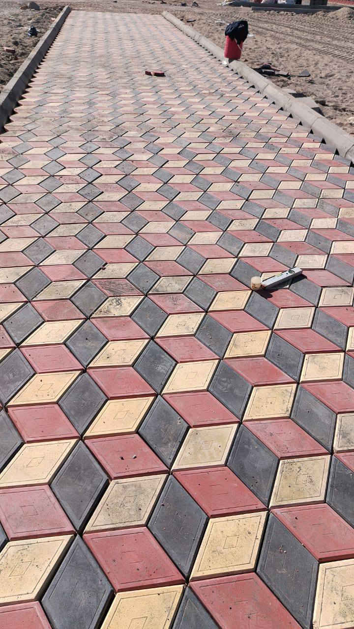 متوفر كادر عمل
نشتغل انواع الارصفه شوارع حدائق مدارس دوائر 
 سعر (المتر 3لاالف وبيه مجال)*********** ونشتغل جميع المحافضات ويوجد كرسته وعمل
