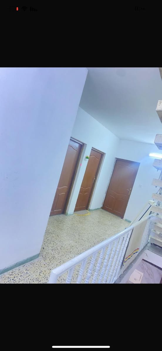 الاعظميه راغبه خاتون فرع افران الماهر
المساحة ((١٢٦ متر ))   الواجهه ٧ النزال ١٨ 

يتكون الدار من

الطابق الارضي: ( طرمة  + صاله + غرفة نوم+ مطبخ+ خدمات) 

الطابق الاول : ( ٣ غرف نوم + خدمات  ) 

                  الاتصال  ***********
