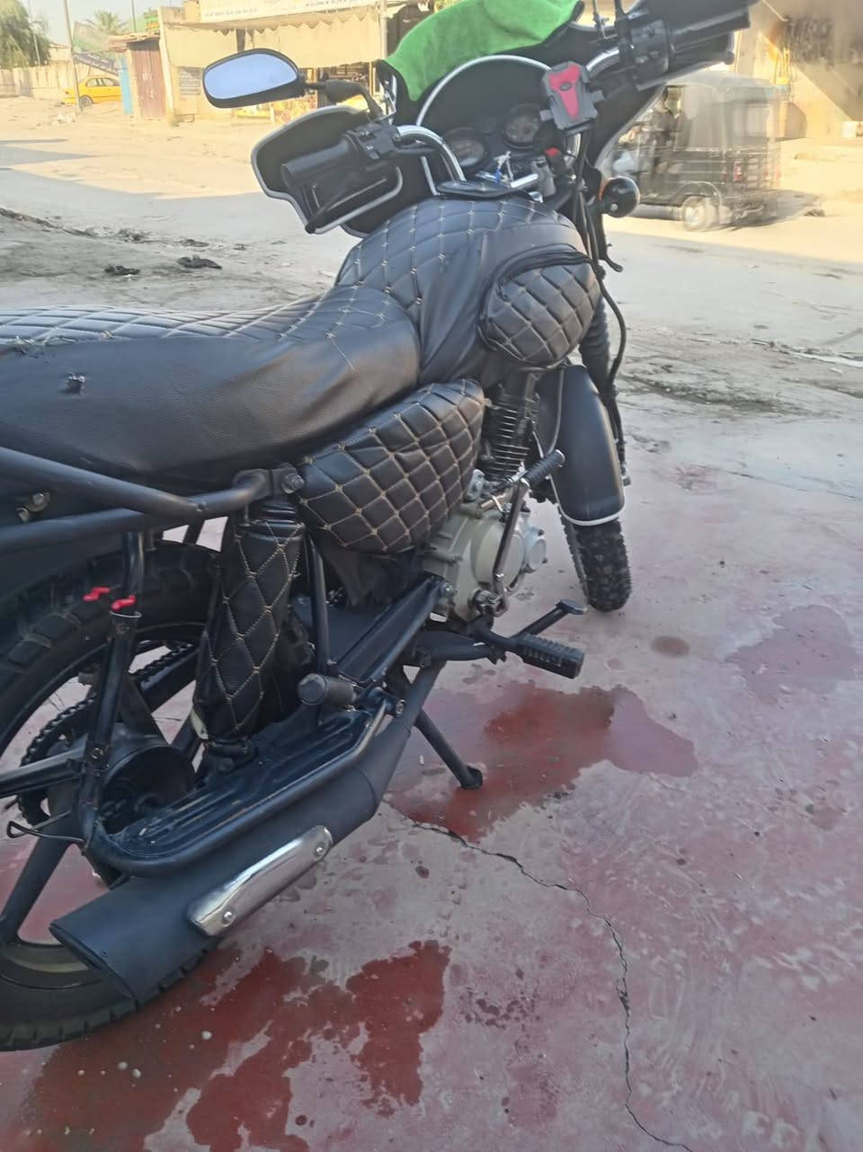سلام عليكم دراجه بوكسر موديل 23
بدون وراق دراجه حلوه وتضيف 
سعر 850 مكاني بغداد الشعله
***********
