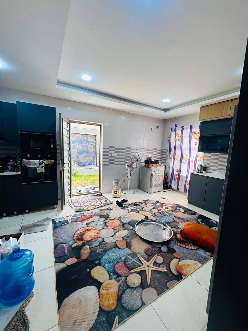 🏡 يعلن مكتب الظاهر للعقارات عن دار للبيع
📍 الموقع: مجمع لميرات – المرحلة الثانية
📐 المساحة: 250 متر
🏗 المرحلة: الأولى – B
🏠 الدار: طابقين – بناء جديد، كلش حلو ومرتب
✨ المواصفات:
4 غرف نوم
3 حمّامات
صالة استقبال مطبخ
 
حديقة جانبية (ركن)
💰 السعر: 250 مليون
🔻 بي مجال
📞 للاستفسار:

***********
