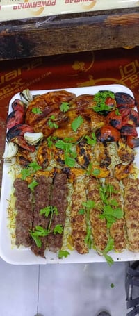 مطعم زهور الجنة • تجهيز مناسبات • توصيل داخل طوز