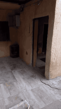 يوجد مشتمل نضيف الايجار السعر 250 مكانه ابوغريب شارع السكلات مقابيل جا...