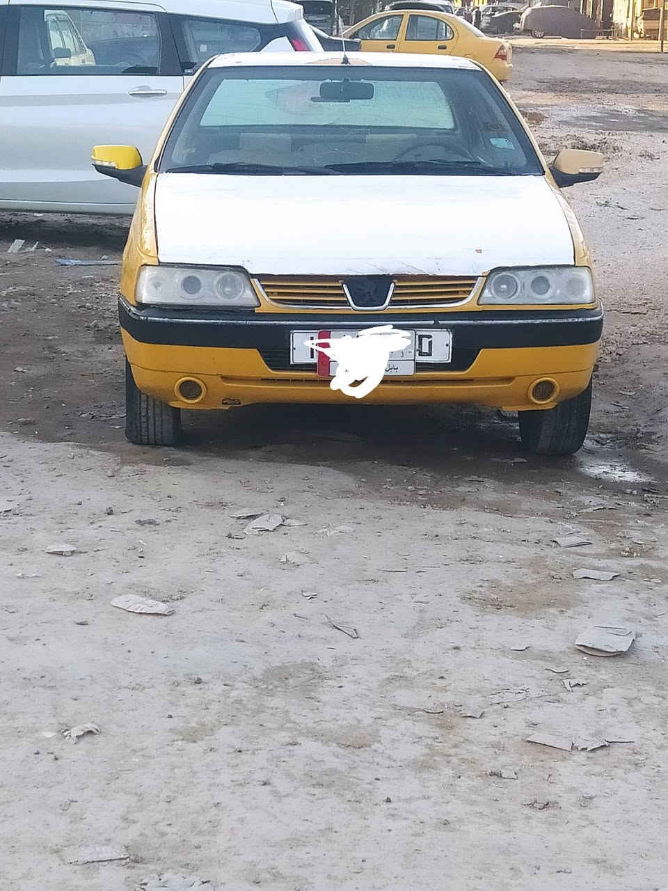 السلام عليكم بيجو لميس 2016 مكفوله من ضربه وصبغ وتبديل السياره غاز بانزين بيه خيط بخار قليل حداديه جديده دبلات جدد. بيه نواقص بسيطه  شاشه كبيره ترهم مراوس بسايبه مداور ثاني يوم رقم بابل  ***********. مكان السياره بابل السعر 36 وبيه مجال
