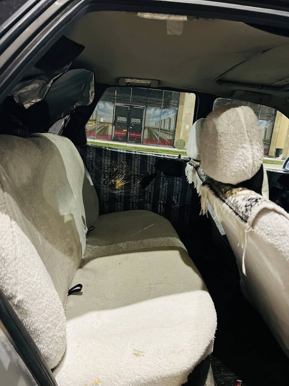 لەسەر ئیزنی ئەدمین 
ئۆپڵ ڤیکترا١٩٩٣
مەکینە١٨ئیسراحەت 
سڵایت
Abcبەشەرت 
گێر عادی 
لۆک لۆک 
گێڕو مەکینەو کارەبای وهەمووگیانی بەشەرت 
بەشەرتی ڕزیوی نییە  
هیچی پێوە نییە
سەیارەکە زۆر زۆر تازەیە
سعری٣٩گەڵا معامەلە 
T.b:سەنەوی ٣مانگە بەسەر چووە
*********** 
شوێن:سلێمانی
