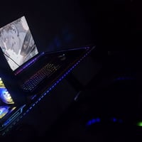 ميز گيمنك RGB • تحكم باللمس • ١١٠×٦٠×٧٥سم